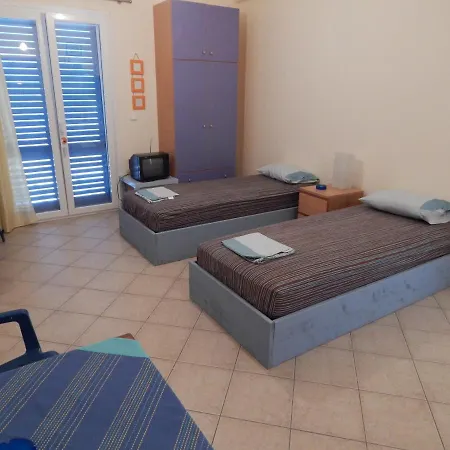 ατελιου Vari (Syros)