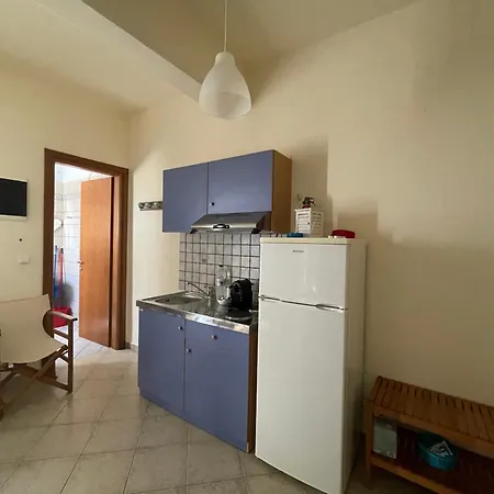 ατελιου Vari (Syros)